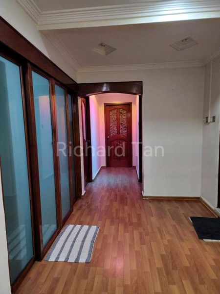 5 Room (5I) HDB for Sale in  549 Woodlands Drive 44 - Image 3